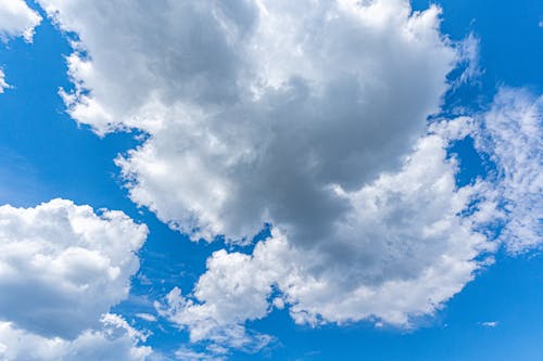 bezplatná Základová fotografie zdarma na téma kupovité mraky, modrá obloha, mraky Základová fotografie