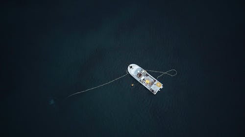 Foto profissional grátis de aerofotografia, água, ancorado