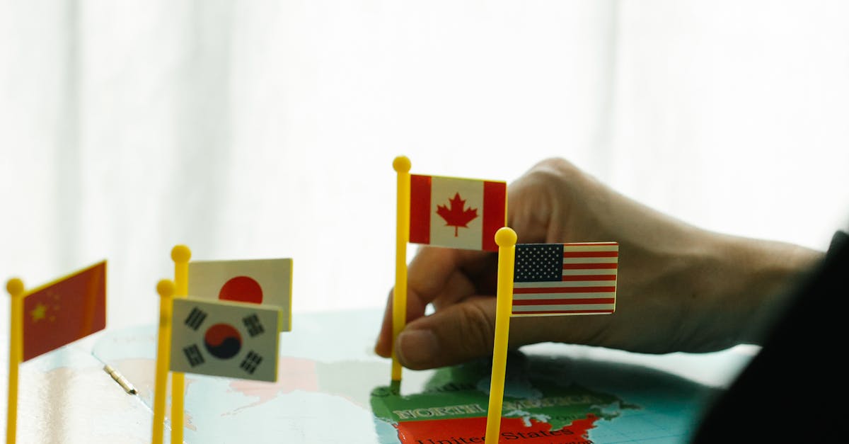 屏東61歲碩士打造袖珍藝術展 帶你穿越台灣早年生活風情