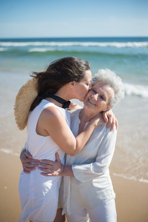 Foto profissional grátis de adulto, amor, ao ar livre