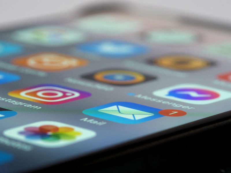 Secure payment processing for social and community-driven applications Secure payment processing for social and community-driven applications