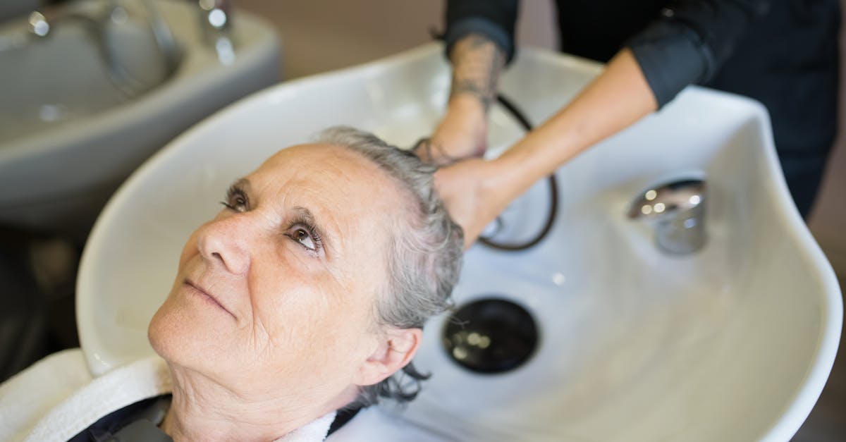 ¿Cómo cambia la experiencia del cliente entre planes básicos y premium en empresas grandes? ¿Cómo cambia la experiencia del cliente entre planes básicos y premium en empresas grandes?