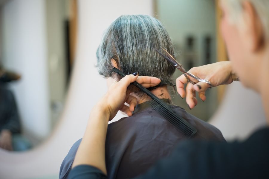 Cliente chez le coiffeur