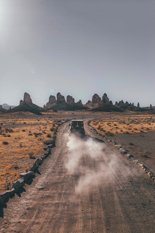 Foto d'estoc gratuïta de 4x4, a l'aire lliure, camí de carro