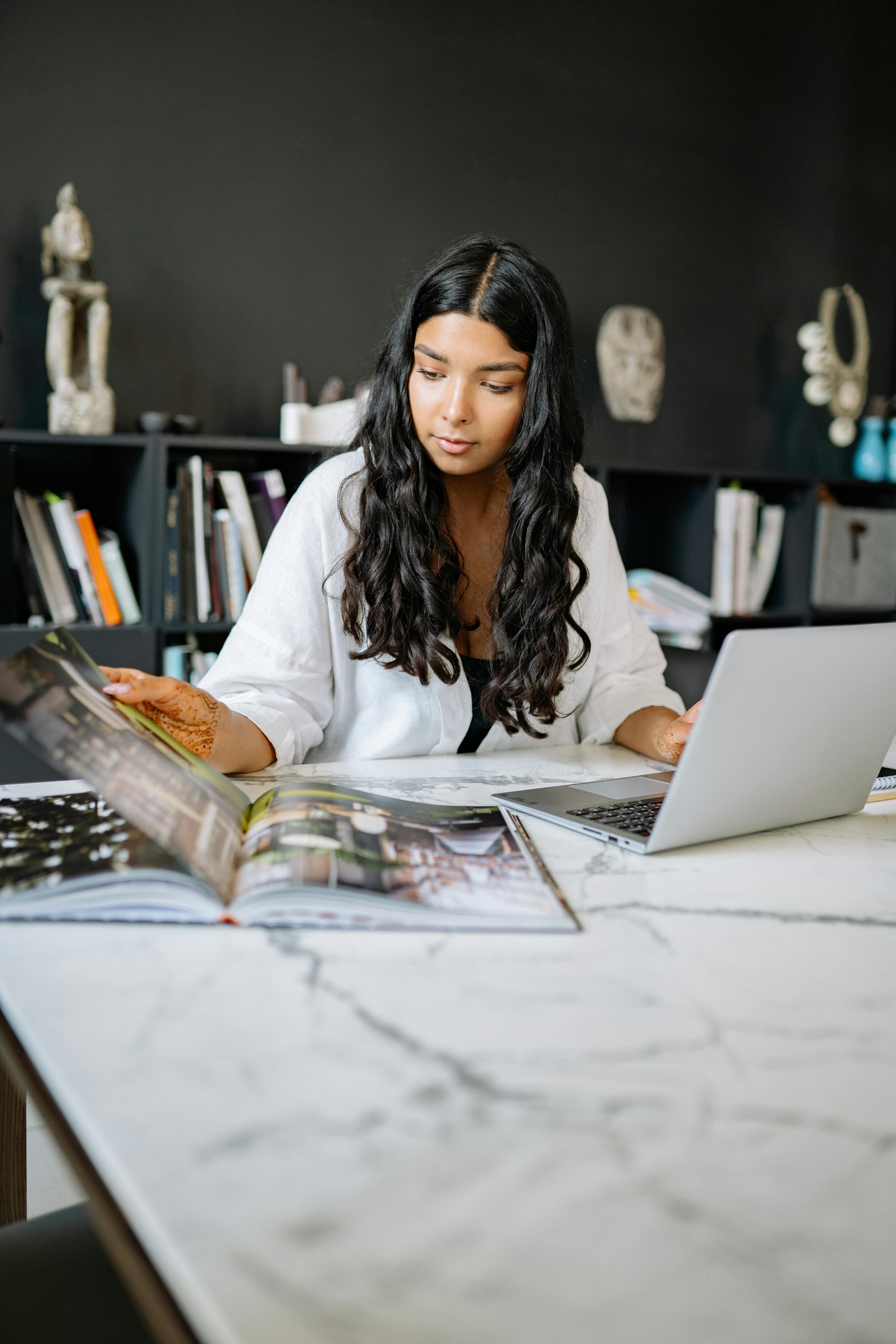 Who wrote the most books in the world?