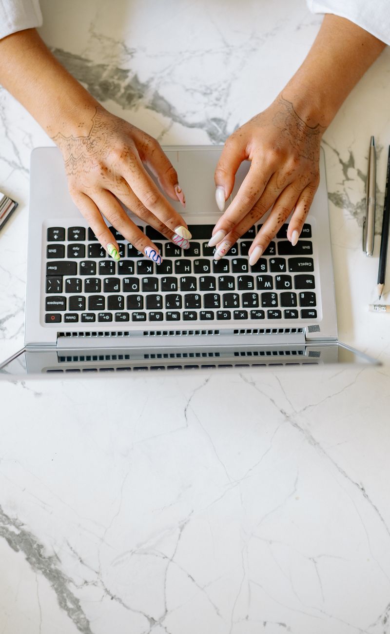 How to Become a Virtual Assistant and Earn Money from Home (2026)