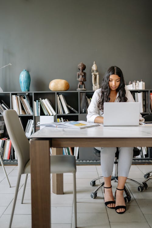 100,000+ Best Computer Models Photos · 100% Free Download · Pexels ...