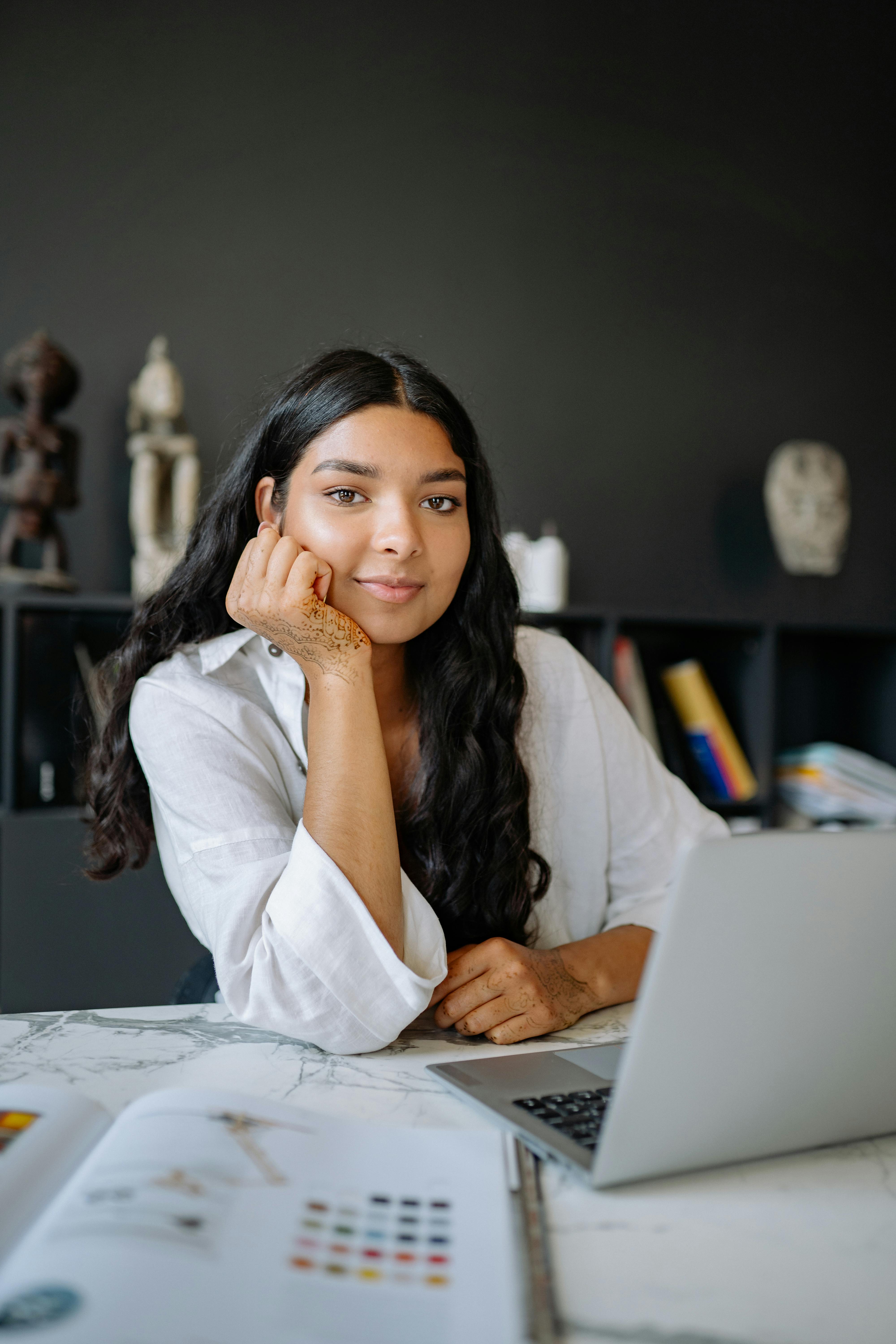 portrait of a businesswoman with her hand on her chin