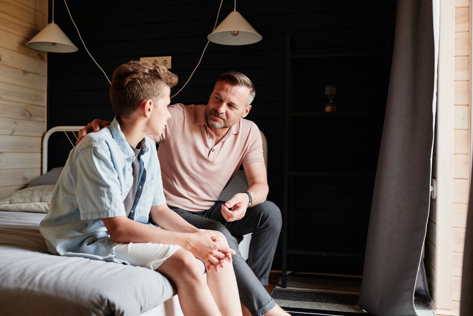 Cha lắng nghe con tuổi teen