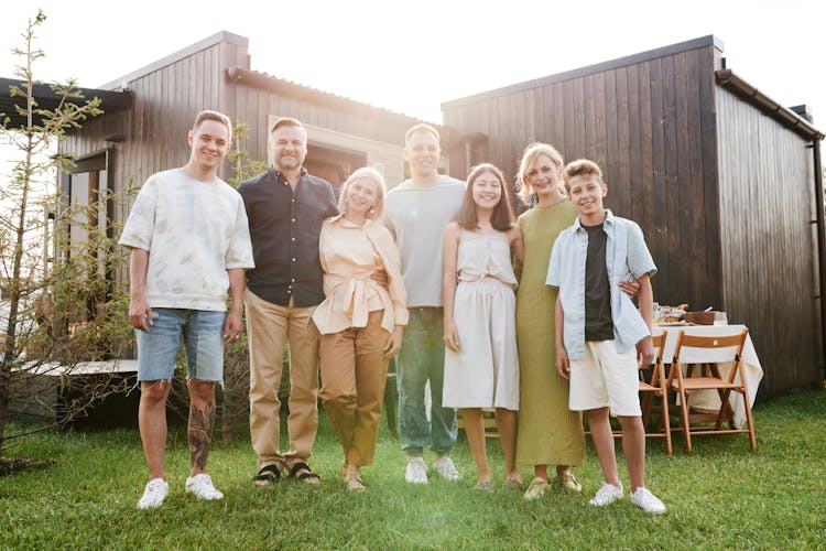 Group Photo Of A Family 