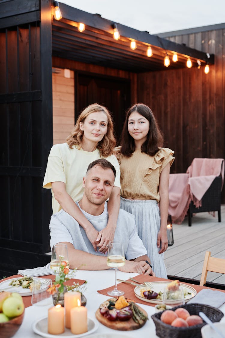 A Gamily Dining Outdoor