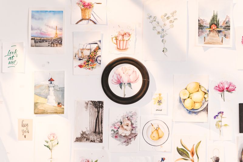 Gallery wall art prints and abstract decor sets — top Etsy products in 2026
