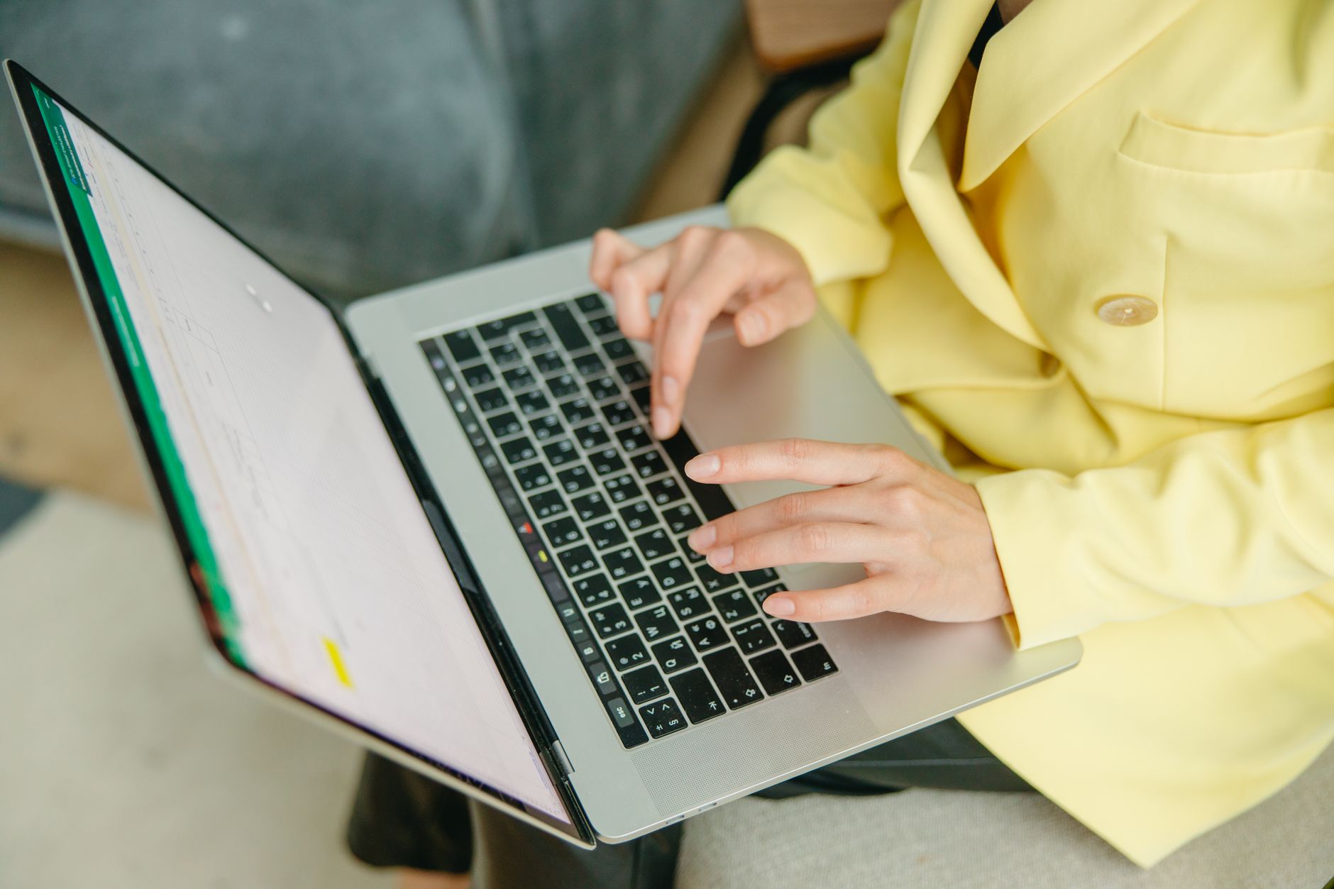 Indian professional filing income tax return on laptop using the government e-filing portal