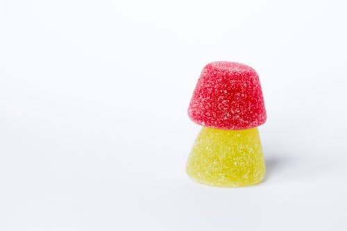 бесплатная Красные и желтые мармеладные конфеты Стоковое фото