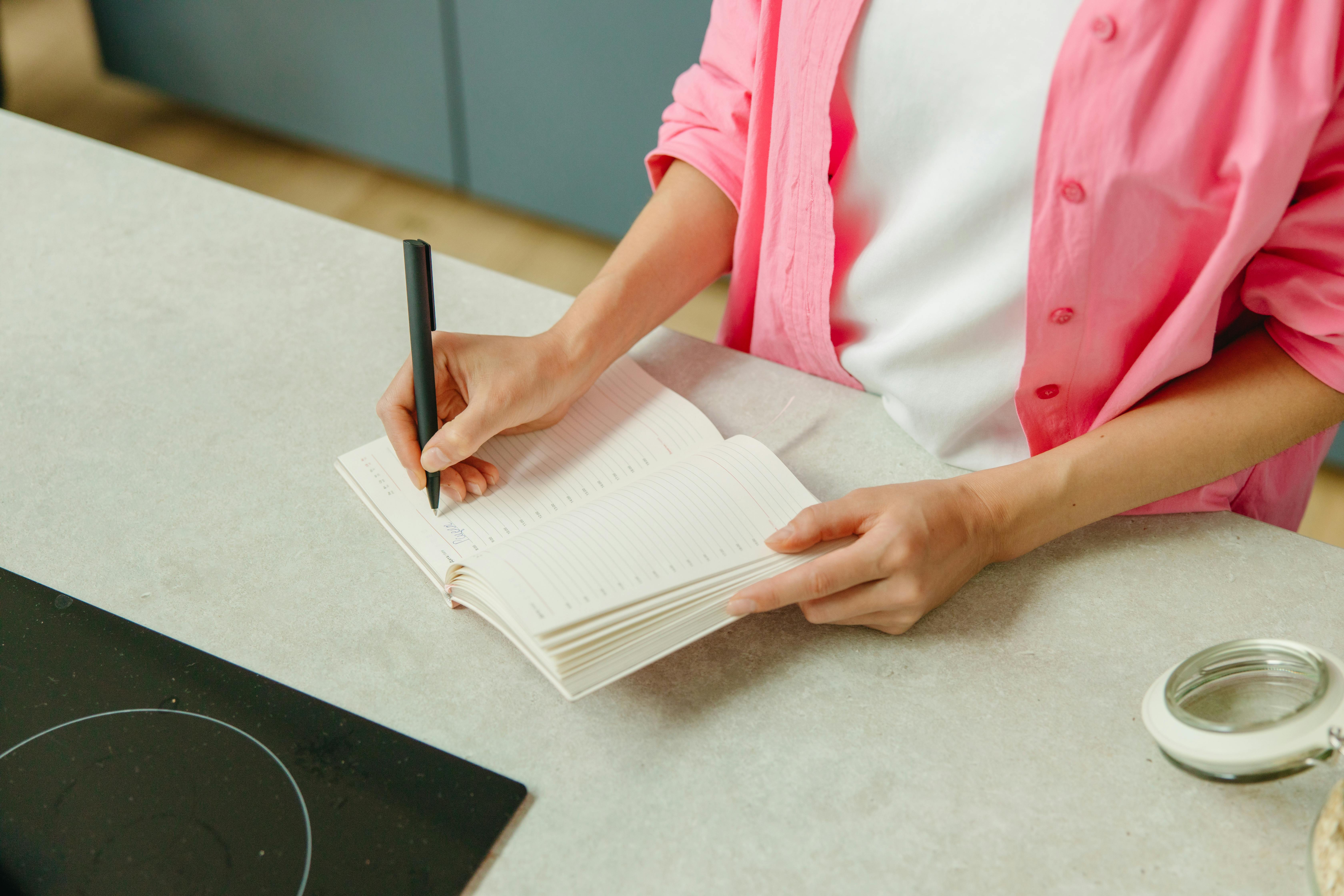 household budgeting Frugality & household money — Photo by Yaroslav Shuraev on Pexels