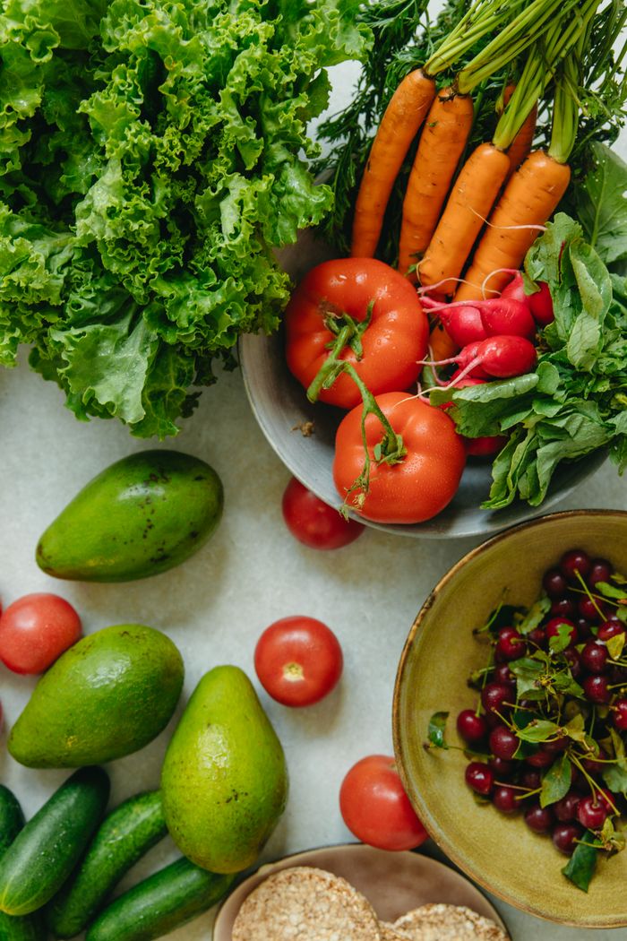 Variedad de frutas y verduras frescas