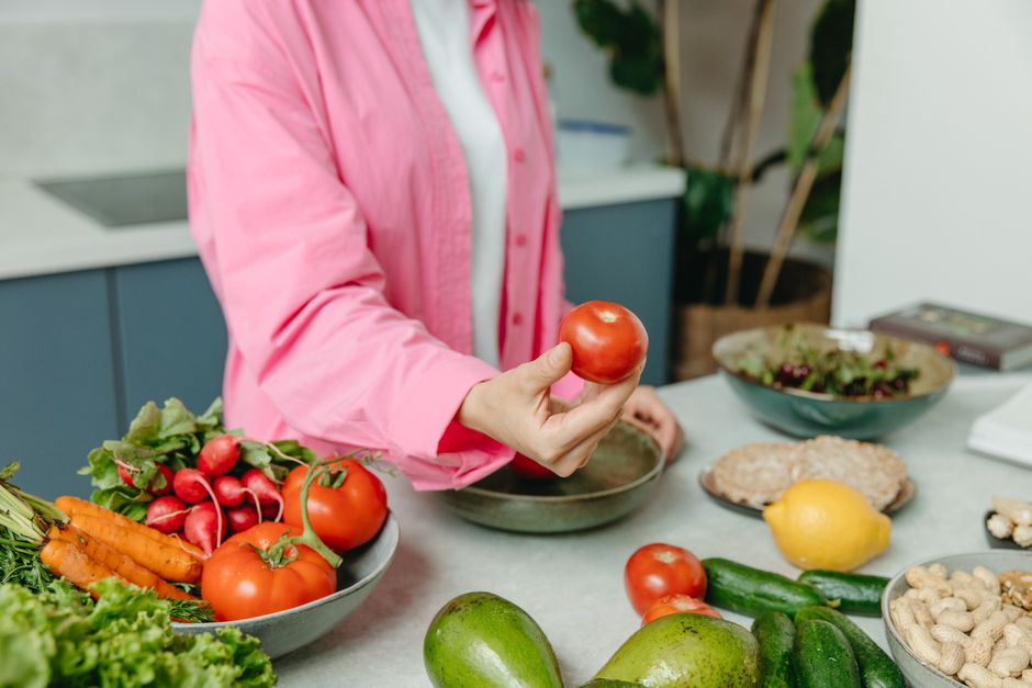 how to lower blood sugar naturally without giving up your favorite...