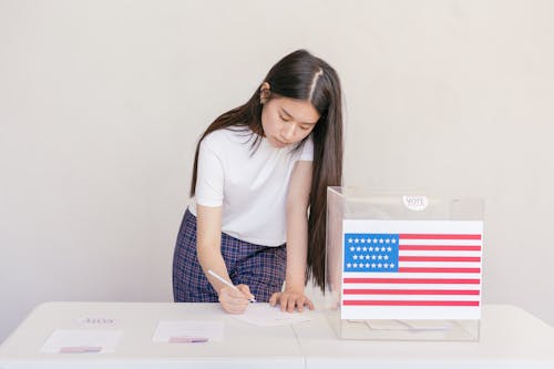 Foto d'estoc gratuïta de anotant, butlletí electoral, ciutadà