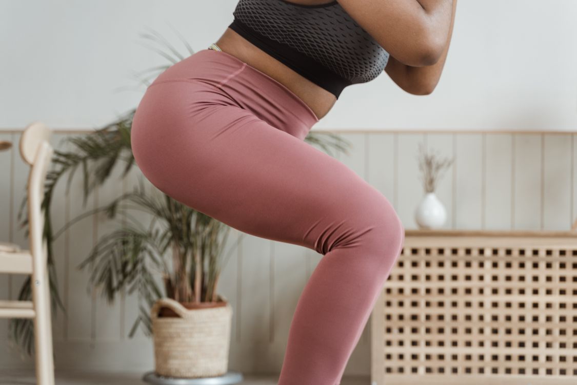 Leggings under squat stretch for opacity inspection