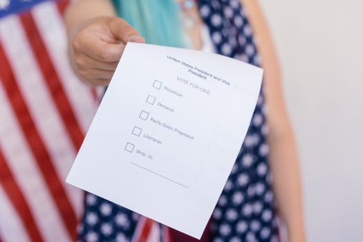 Democrats' 'pathetic groveling' for fundraising bashed in New York Times column