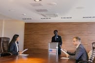 Tribune Speaking in front