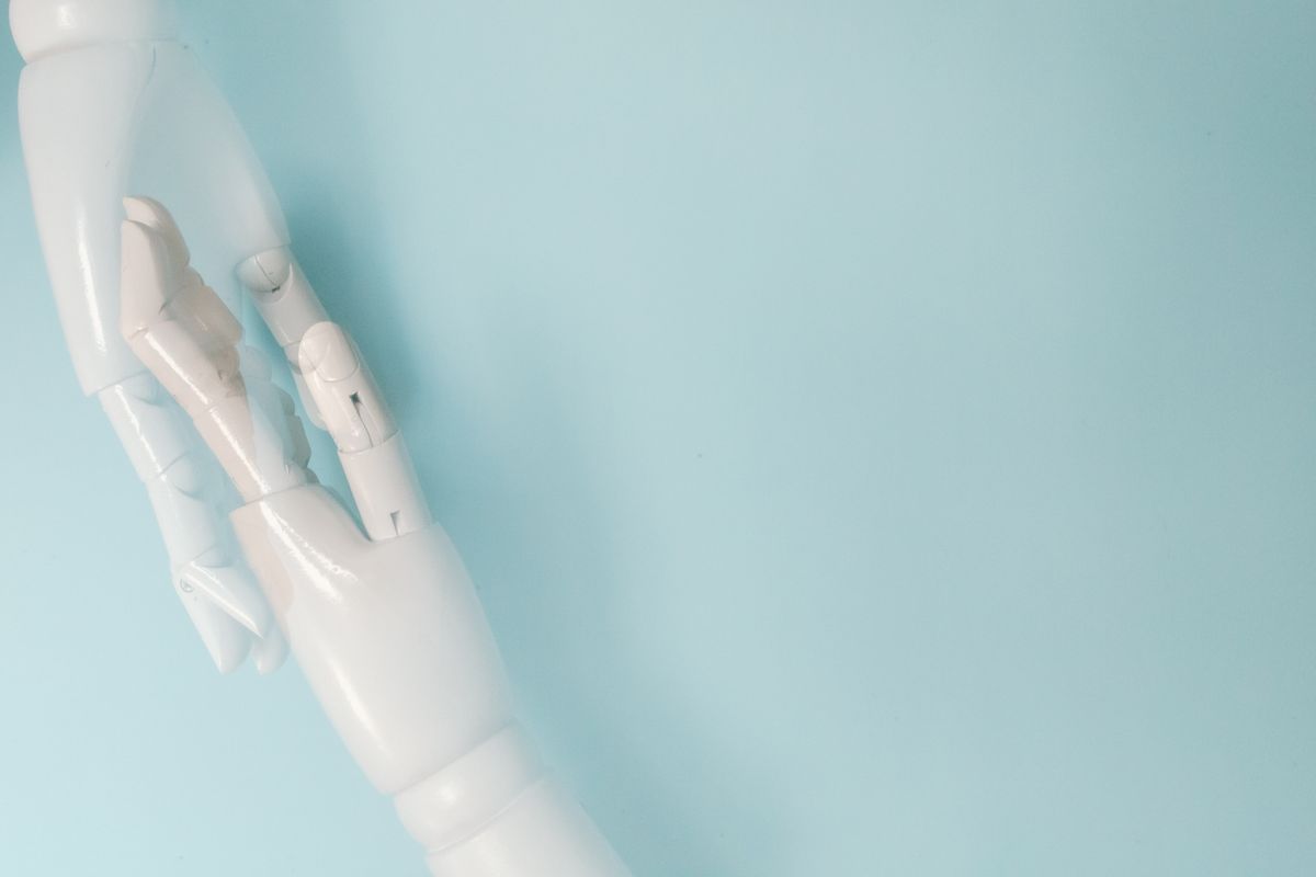 IA et newsletters tech : toucher 920 000 professionnels