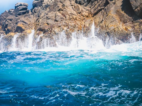 Foto profissional grátis de água limpa, cênico, costa do penhasco