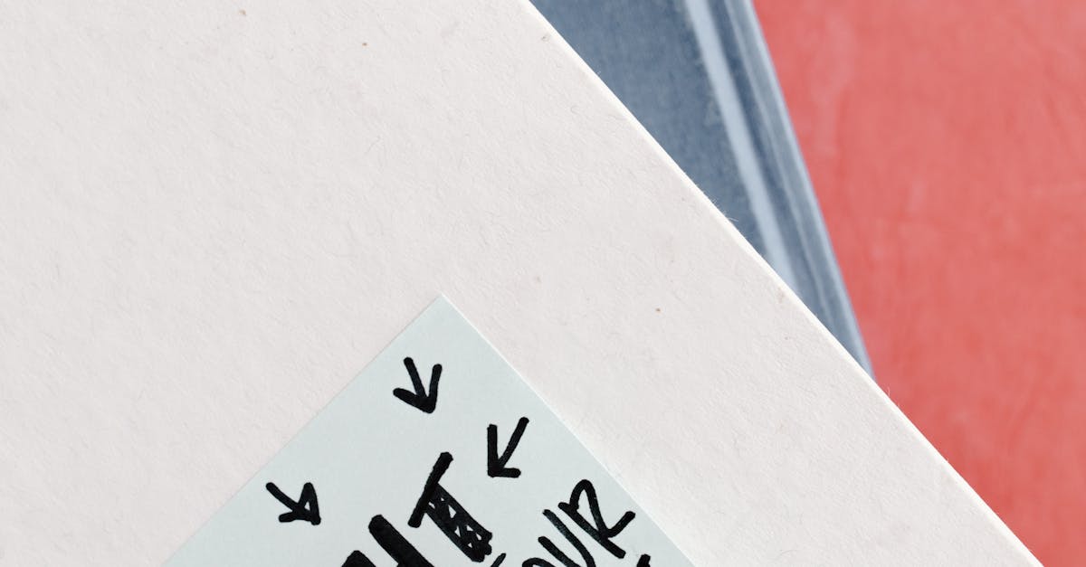 比YA也不行 Karina穿 紅色2號夾克 踩選舉紅線惹議 手勢 顏色都敏感