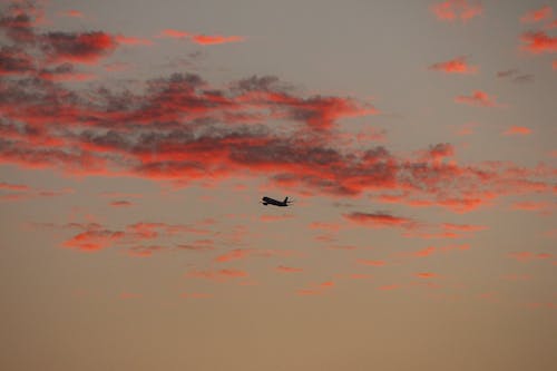 Foto profissional grátis de aeronáutica, céu, escuro