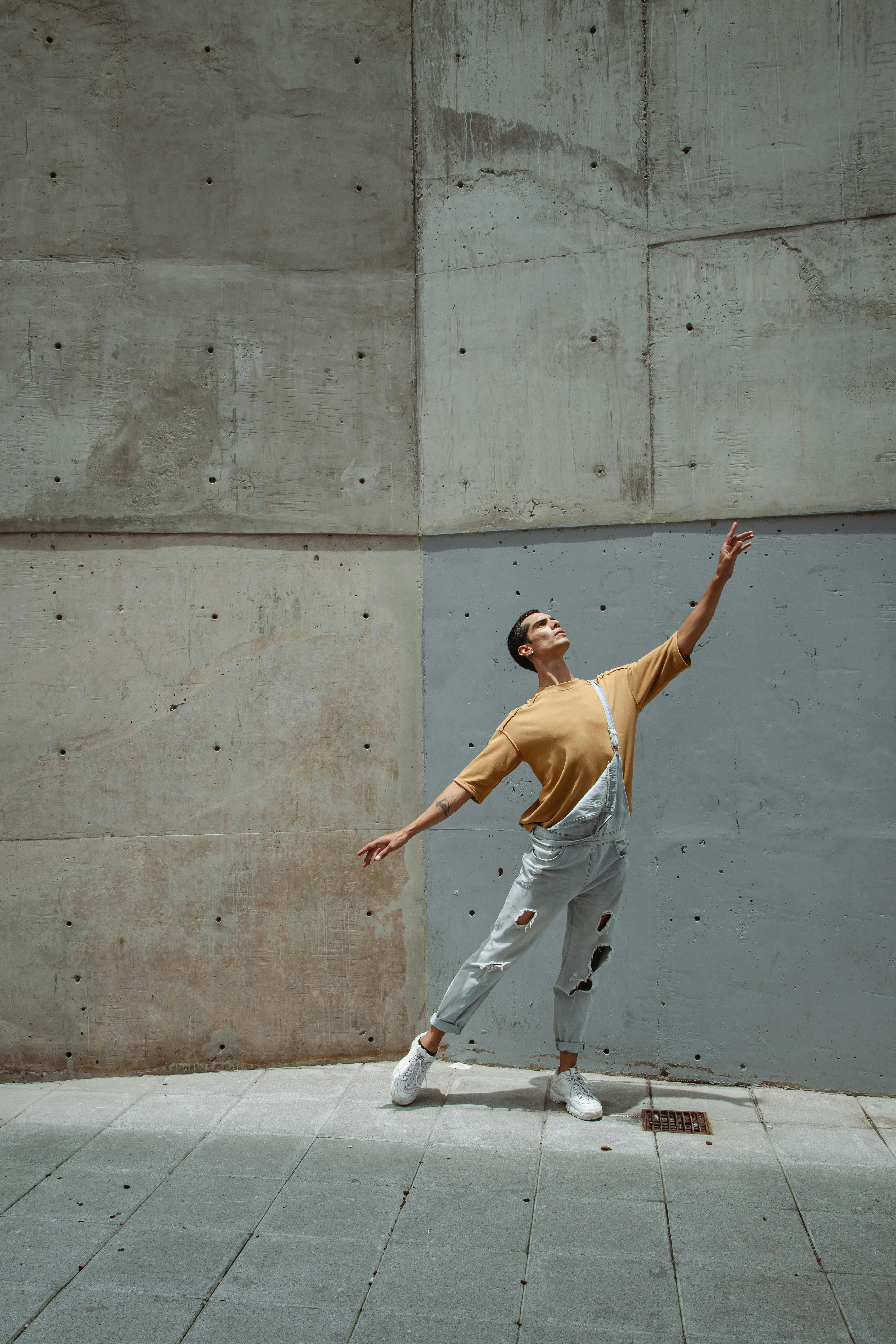 Dancer Dancing at the Hallway · Free Stock Photo