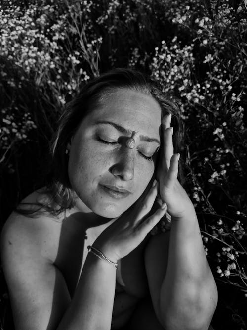 Free Grayscale Photo of Woman with her Eyes Closed Stock Photo