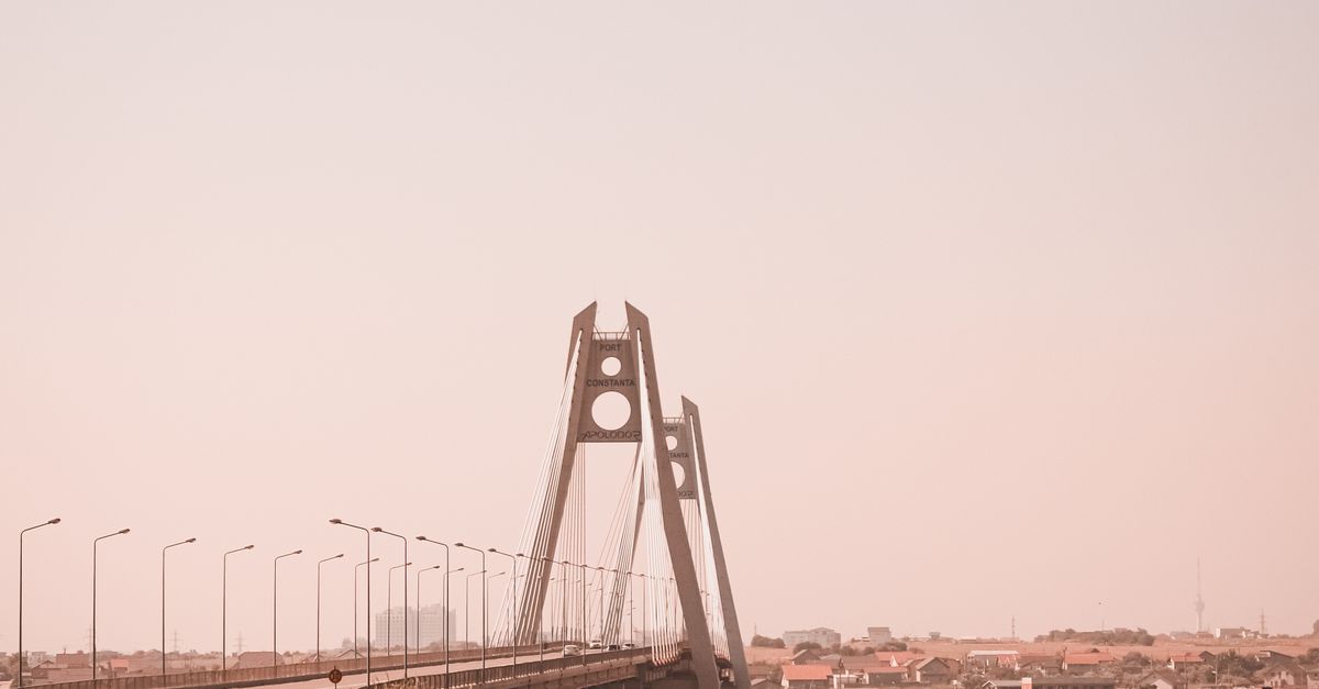 Impacto económico y social de los puentes más largos del mundo en zonas aisladas Impacto económico y social de los puentes más largos del mundo en zonas aisladas
