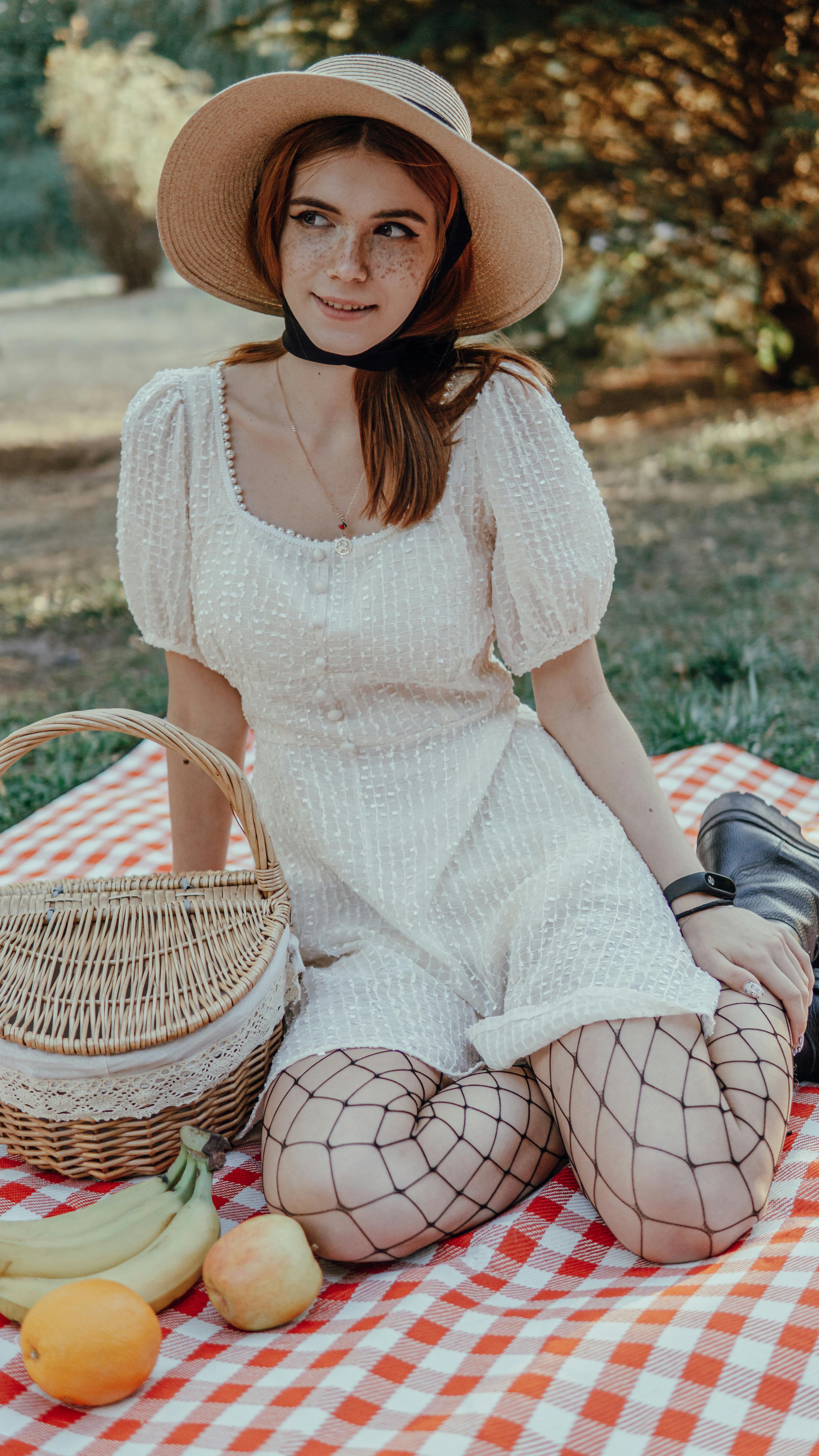 White on sale picnic dress