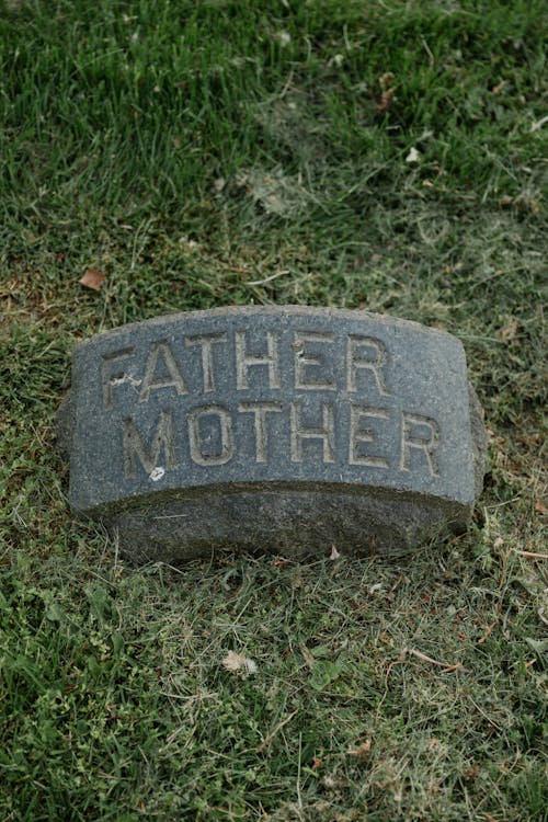 Gratis stockfoto met begraafplaats, graf, grafsteen
