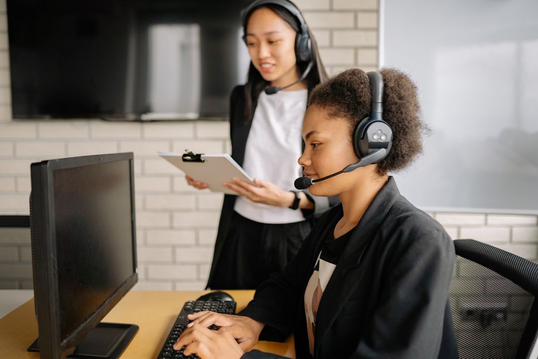 what is b2b lead generation - B2B buyer persona worksheet with ICP fields, pain points, and decision-maker roles