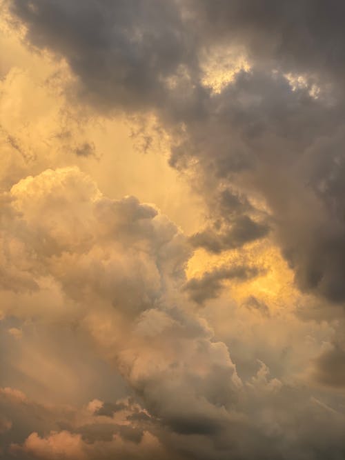 Darmowe zdjęcie z galerii z chmury, pionowy strzał, pochmurne niebo