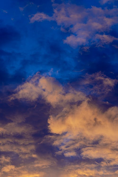 Free A Picturesque Shot of a Cloudy Sky Stock Photo