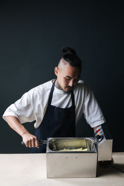 Rahasia Renyahnya Tonkatsu: Tips & Trik Menggoreng Ala Profesional Rahasia Renyahnya Tonkatsu: Tips & Trik Menggoreng Ala Profesional