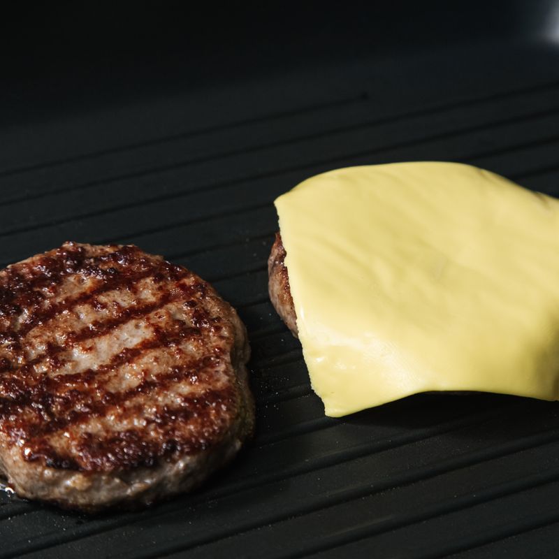 Classic Pan-Seared Cheeseburgers