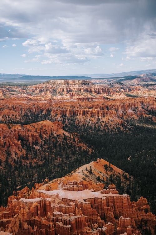 Free Bryce Canyon National Park under Cloudy Sky  Stock Photo