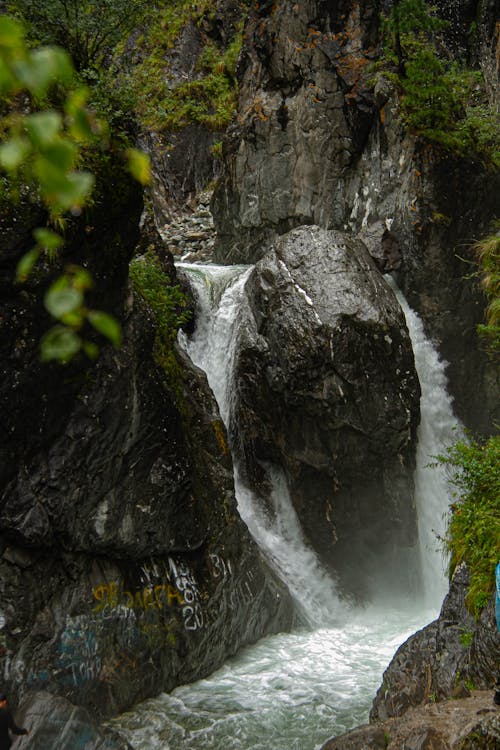 Foto d'estoc gratuïta de cascades, en cascada, fluint