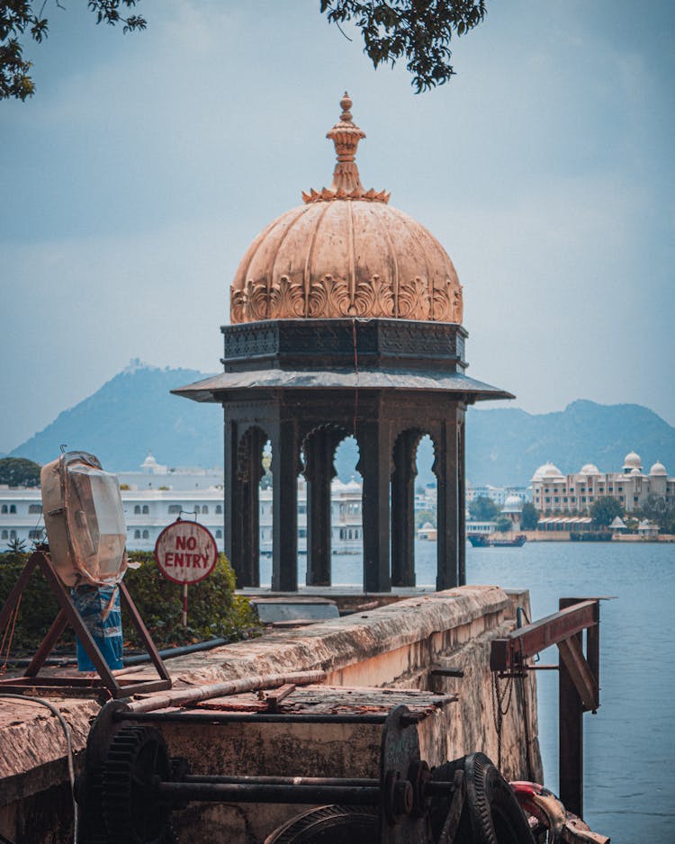 Gazebo By The Lake Pichola, Udaipur, India 