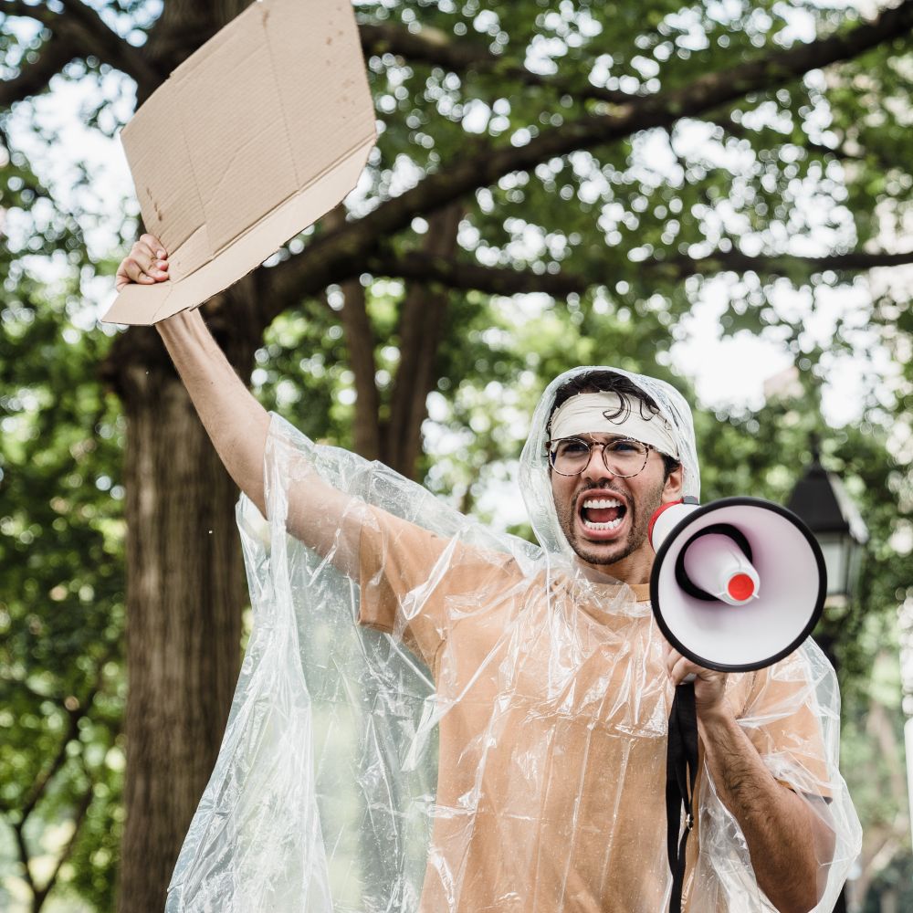 Dorrington — student move with boxes and a van