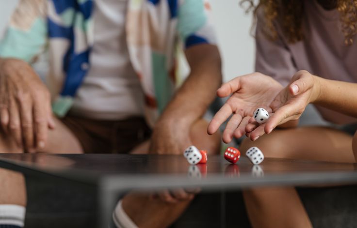 Online Casino: Spielautomaten und Live-Spiele im Überblick
