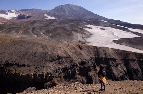 Foto stok gratis gunung berapi, hiker, kaum wanita