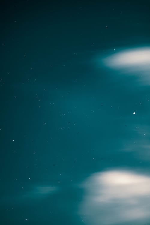 Free Blue and White Sky During Night Time Stock Photo