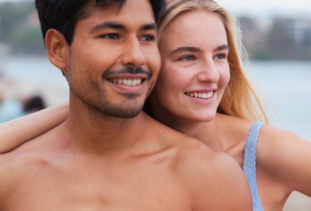 Online dating: starting a conversation on a niche platform