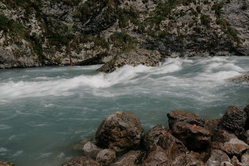 小河, 岩層, 岩石 的 免费素材图片