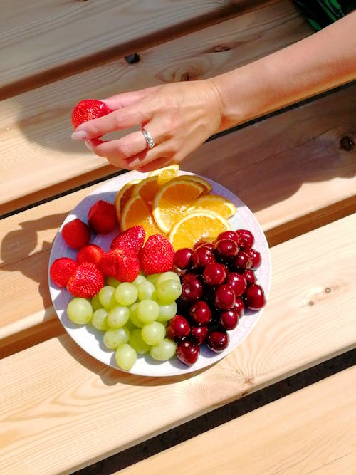 Ingyenes stockfotó az egészséges táplálkozás, cseresznyék, eprek témában