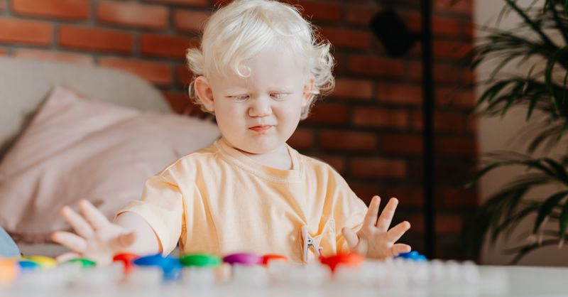 Activité pince Montessori : 10 idées créatives